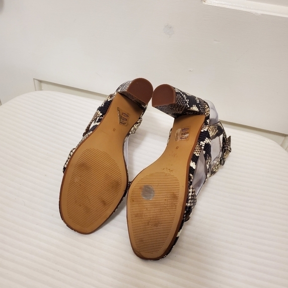 Madewell Liv Sandals in Snake Embossed Leather, Size 8 - Picture 4 of 16